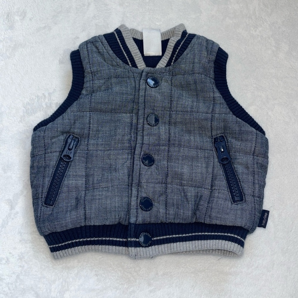 Baby gap reversible vest 0-6 months